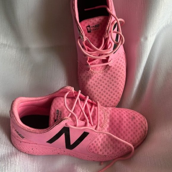 Girls New Balance Fuelcore Coast - Picture 1 of 3